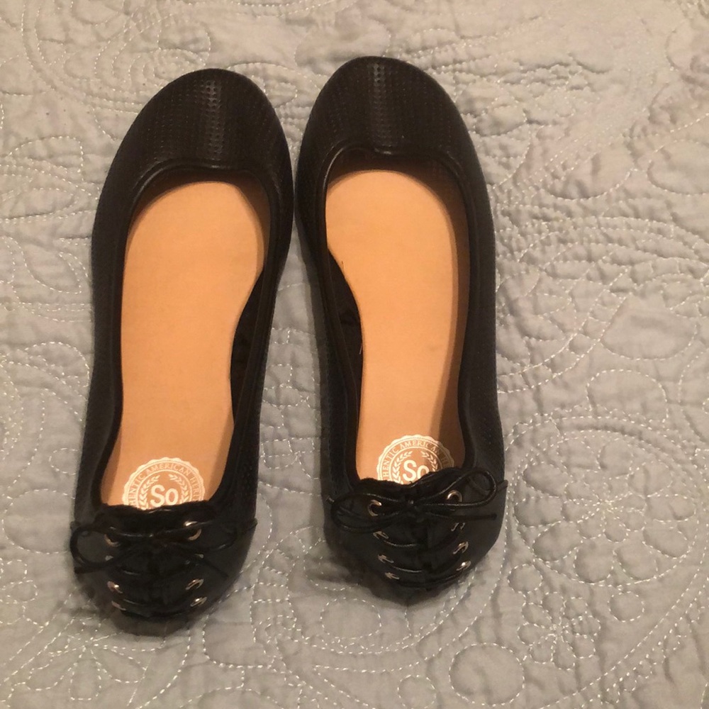Black flats size 7.5